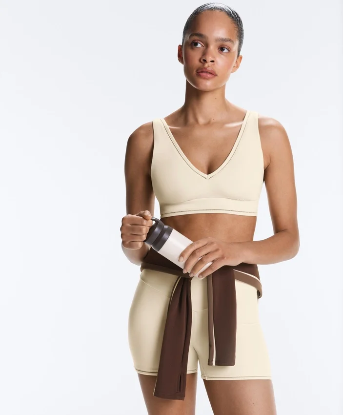 Medium-Support Comfortlux Sports Bra with Hemstitch Medium-Support Comfortlux Sports Bra with Hemstitch