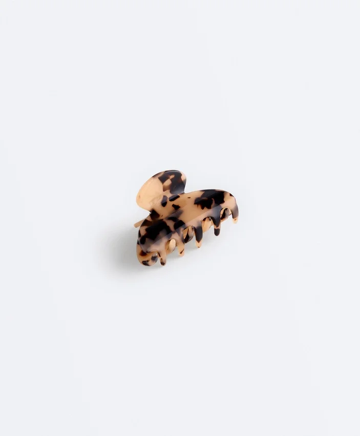 Medium Tortoiseshell Hair Claw Medium Tortoiseshell Hair Claw