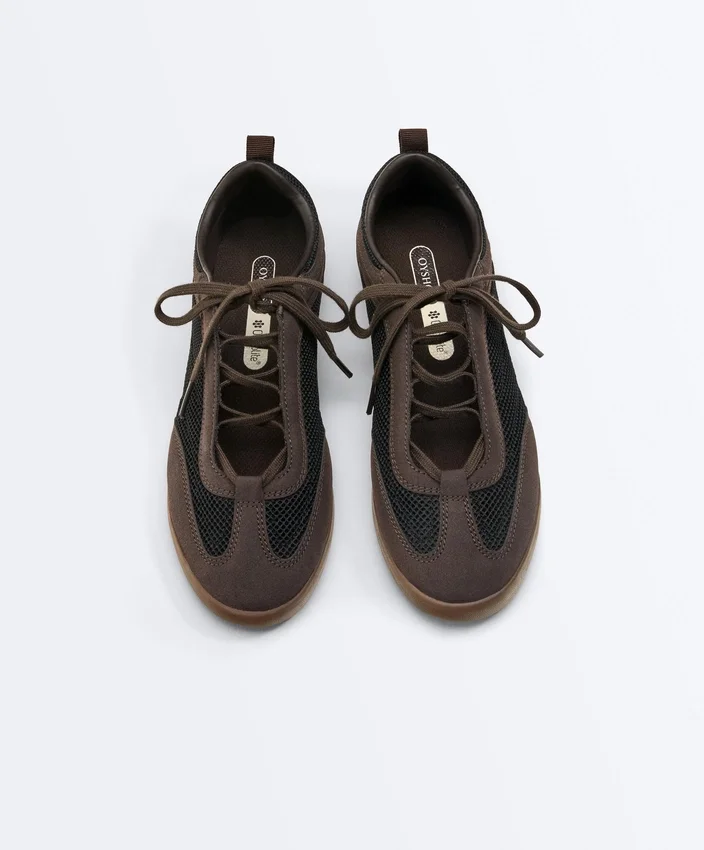 Mixed-Material Mesh Trainers Mixed-Material Mesh Trainers