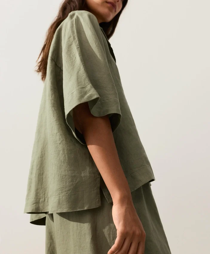 Oversize 100% Linen Short-Sleeved Shirt Oversize 100% Linen Short-Sleeved Shirt