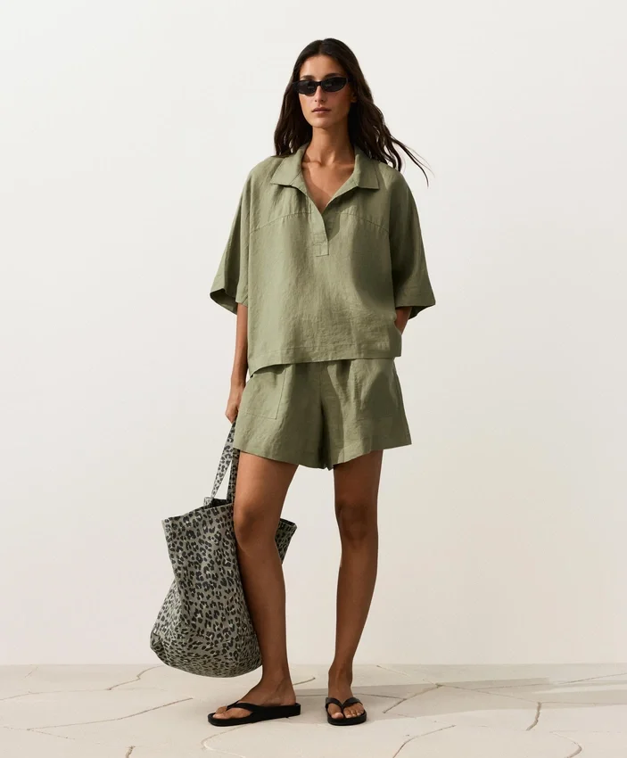 Oversize 100% Linen Short-Sleeved Shirt Oversize 100% Linen Short-Sleeved Shirt