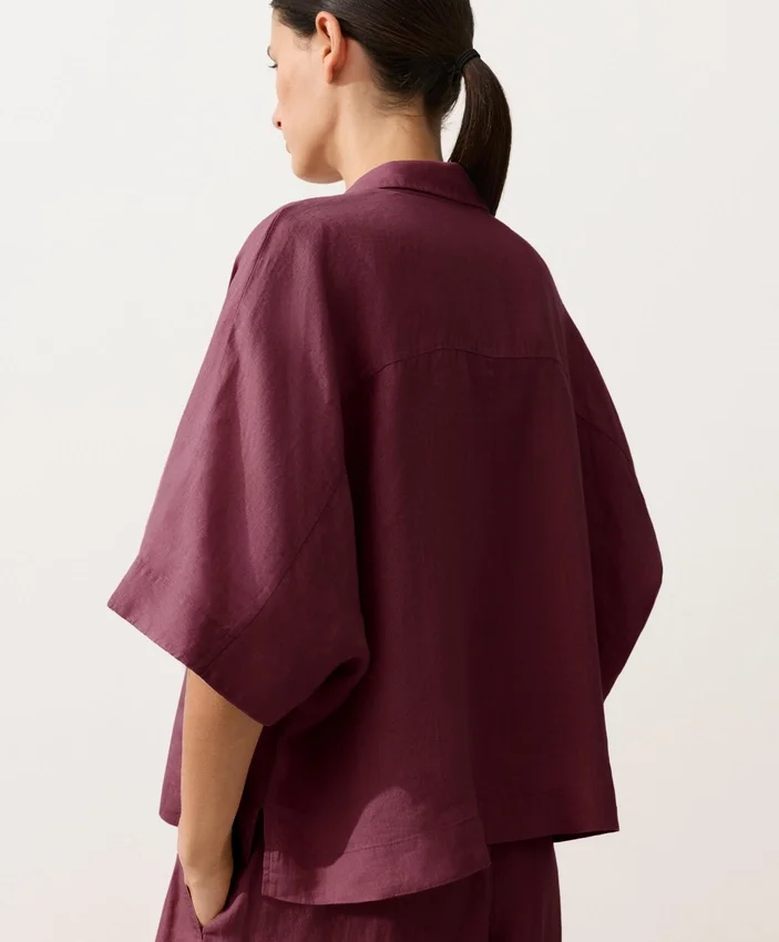 Oversize Short-Sleeved 100% Linen Shirt Oversize Short-Sleeved 100% Linen Shirt