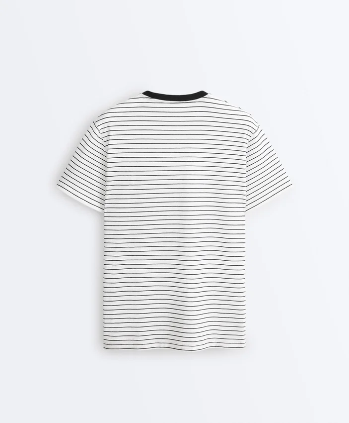 Oversize Short-Sleeved Cotton Blend T-Shirt with Contrast Stripes Oversize Short-Sleeved Cotton Blend T-Shirt with Contrast Stripes