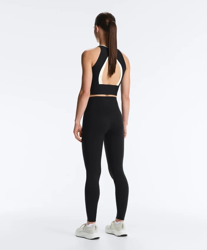 Perfect-Adapt Sleeveless Contrast Tank Top Perfect-Adapt Sleeveless Contrast Tank Top