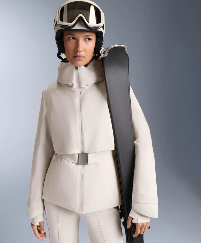 Primaloft® Feel the Performance Tm Ski Waterproof Layered Jacket Primaloft® Feel the Performance Tm Ski Waterproof Layered Jacket