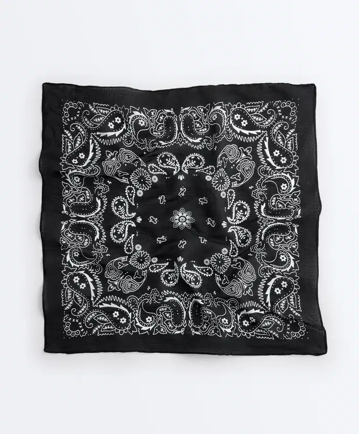 Printed 100% Cotton Bandana Printed 100% Cotton Bandana