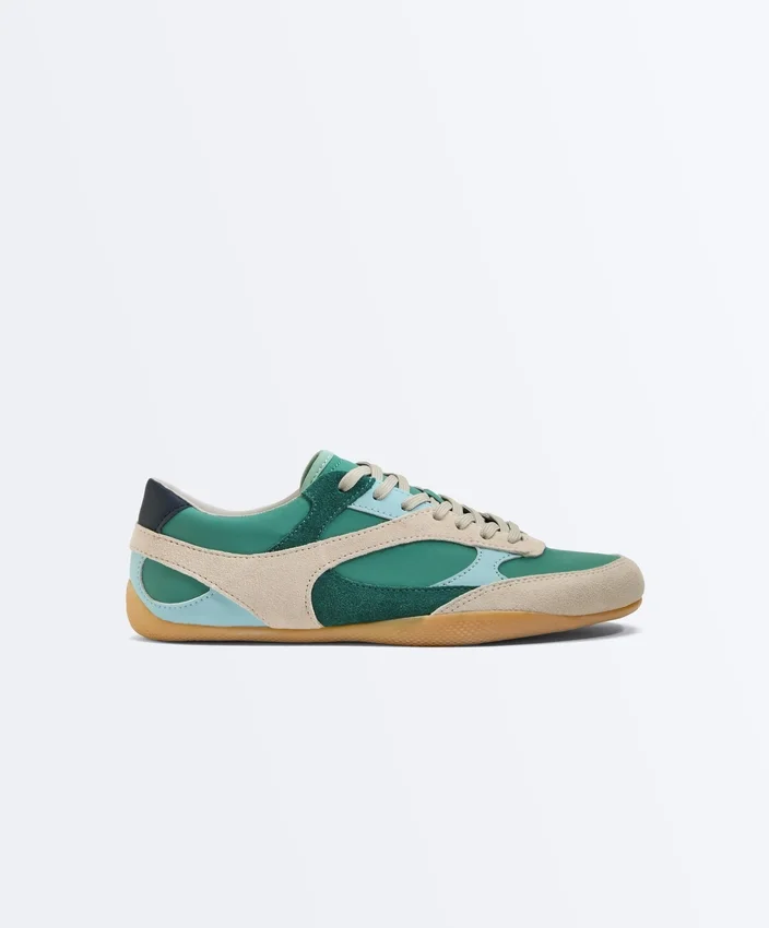 Retro-Style Trainers Retro-Style Trainers
