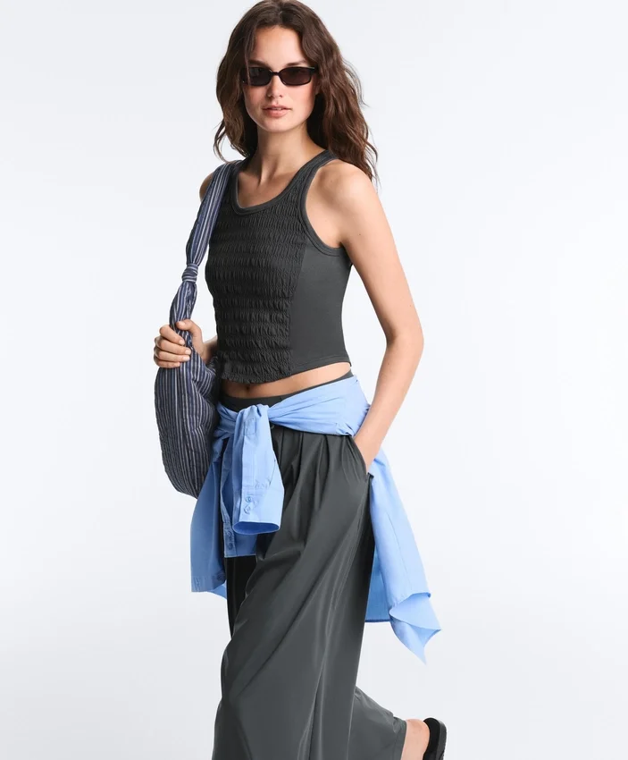 Seamless Sleeveless Smocked T-Shirt Seamless Sleeveless Smocked T-Shirt