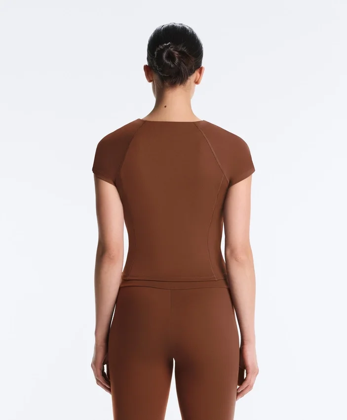 Short-Sleeved Zip T-Shirt Short-Sleeved Zip T-Shirt