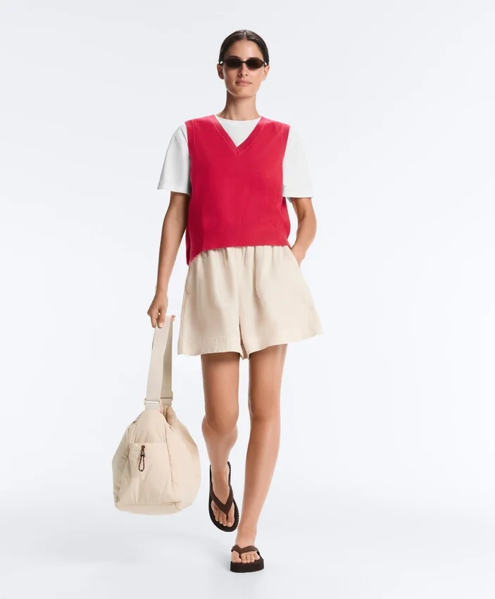 V-Neck Knit Vest V-Neck Knit Vest