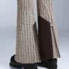 Water-Resistant Printed High-Rise Flare Stretch Ski Trousers Water-Resistant Printed High-Rise Flare Stretch Ski Trousers
